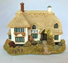 Lilliput Lane - 1989 Made in UK Collectible - Royal Oak Inn