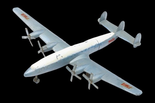 Avion solido - -,