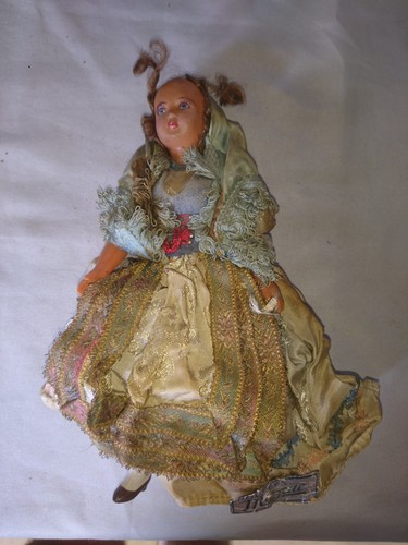 Ancienne belle poupee - ancienne,