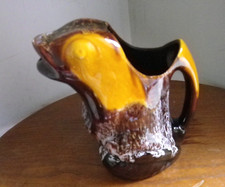 Pichet grenouille stylisée