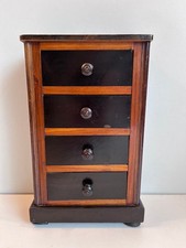 Petit chiffonnier poupée - de,