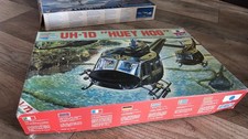 Maquette esci 1/72 hélicoptère UH 1D HUEY HOG