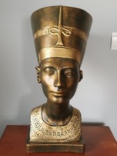 Buste de Néfertiti  55 x 37