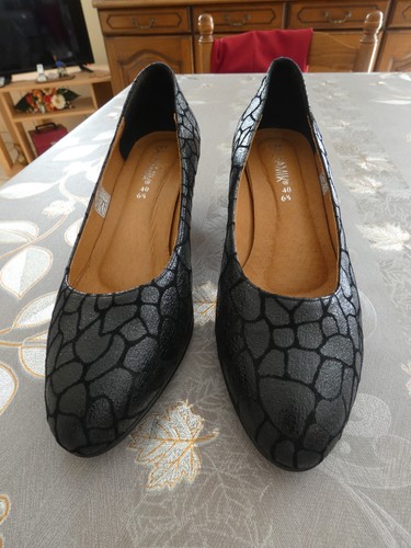 Neuves paire chaussures - neuves,