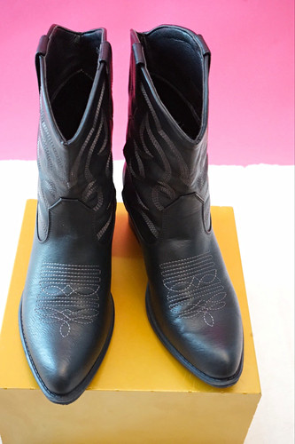 Ixu black embroidered cowboy - ixu,