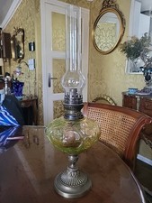 Ancienne Lampe A Petrole En Ouraline Pieds En Bronze H 54CM