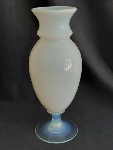 Vase sur pied - , en