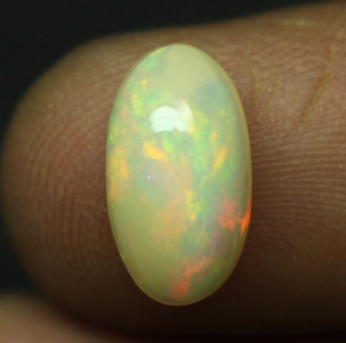 Pierre précieuse cabochon