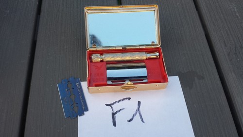 Ancien rasoir de sûreté - f1/,