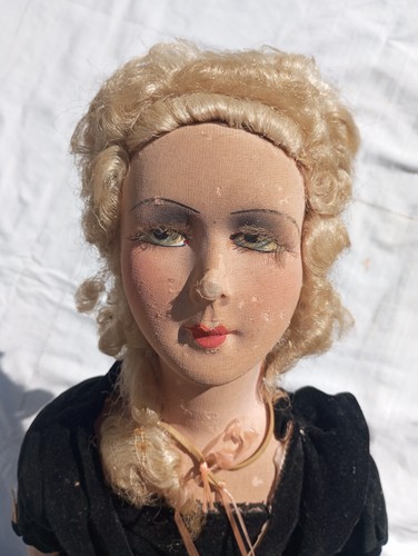 Grande poupée salon - de,