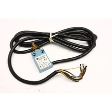 Telemecanique 064296 XCM F1102