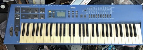 Synthétiseur yamaha cs1x - synthétiseur,