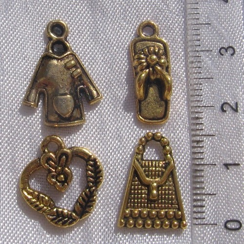Lot breloques metal - 4, dore
