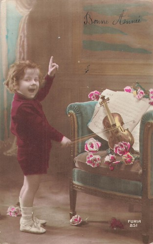 Enfant avec violon - cp,