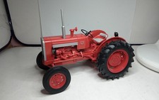 UNIVERSAL HOBBIES 1/16 TRACTEUR VALMET 565 BON ETAT SANS BOITE gé