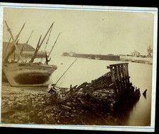 France, Vue d'épave de bateau, Vintage print, circa 1890 Tirage vintage lég