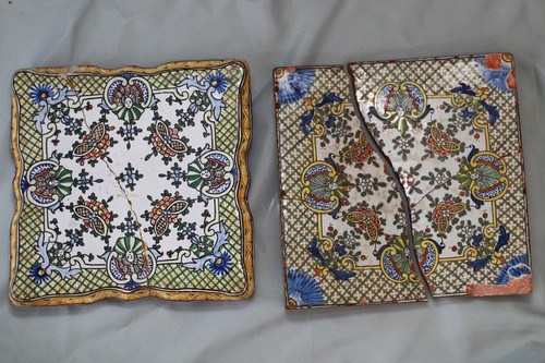Dessous plat faïence de - de, en