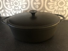 Ancienne cocotte ovale en fonte noire COUSANCES N°12