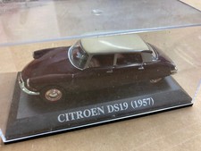 CITROEN DS 19 1957   ixo  1/43