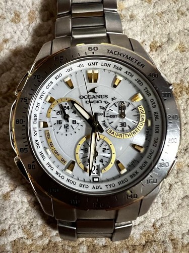 Montre chronographe solaire