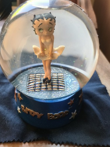 Betty boop boule neige - à,