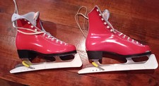 Patins à glace  vintage  Canada.  en cuir rouge pour femme taille 37