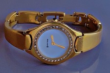 Superbe montre Quantième femme montre bracelet plaqué or 18carats bijou