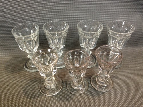 Lot petits verres apéritif - 7,
