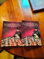 2 CLASSEURS AVEC 32 FASCICULES SUR LES FIGURINES NAPOLEON JEUX D ECHECS ALTAYA