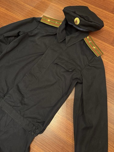 Vêtements costume missile