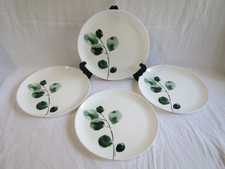 4 assiettes plates luminarc,motifs feuillages