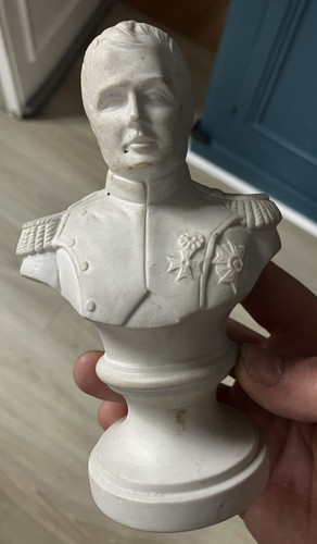 Beau petit buste - petit, porcelaine