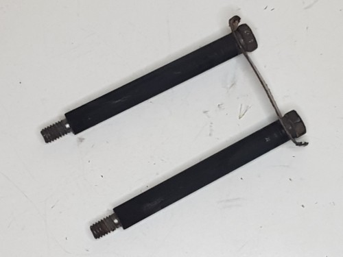 Vis echappement de moteur - d,