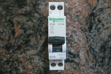 DISJONCTEUR 2POLE 10A COURBE B SCHNEIDER ELECTRIC A9N21010 MERLIN GERIN 10AMPERE