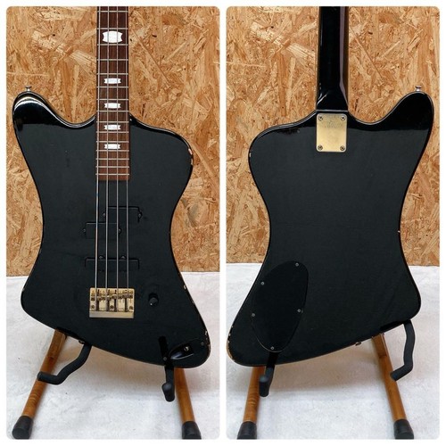 Guitare basse électrique