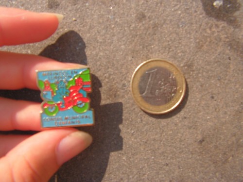 Pin merindol luberon - pin's, en