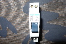 DISJONCTEUR MODULAIRE 32A COURBE C, MF732 HAGER, 2POLES, 32AMPERES