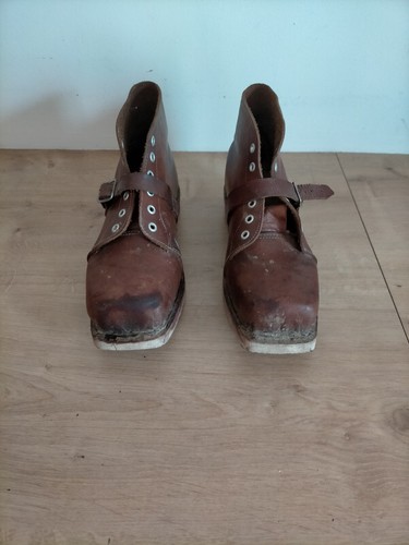 Ancienne paire chaussure - ancienne,