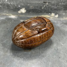 Tabatière Sculptée en Bois – Forme de Fève de Cacao – 19e Siècle