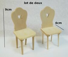 lot de 2 chaises ,miniature, maison de poupée, vitrine, salle à manger   M1