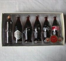 COCA COLA bottle evolution MINIATURE BOUTEILLE 1899 1999 anniversaire COFFRET