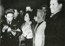 Actrice Pascale Petit visitant le studio Mosfilm, 1959, vintage silver print vin