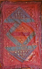 TENTURE INDIENNE avec broderie et miroirs, Anciene.