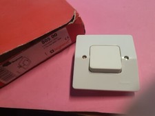 Legrand 80500 ou 805 00 - Interrupteur Simple Allumage Neptune BLANC ancien