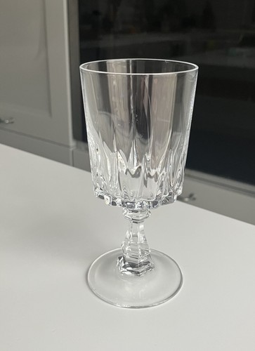 Verre vin blanc cristal - a,
