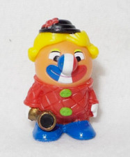 FIGURINE JOUET FERRERO KINDER SURPRISE TOY FANA D'FOOT - VALENTIN TAMAR  - 2002