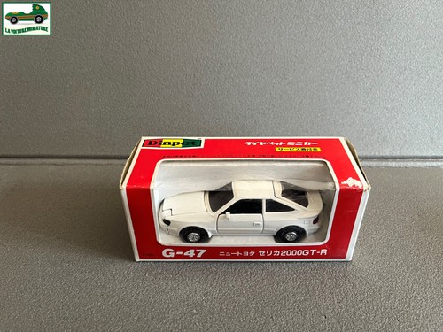 Ancienne voiture miniature - voiture,
