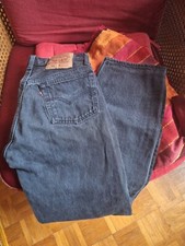 jean levis noir , taille w29 X L  30 pour femme