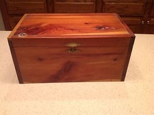 Vintage Wood Cedar Box Hinged Lid Used Brass Intact Jewelry Trinket Handkerchief