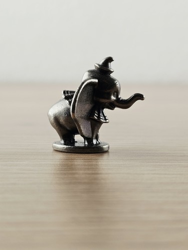 Figurine éléphant chapeau - , et